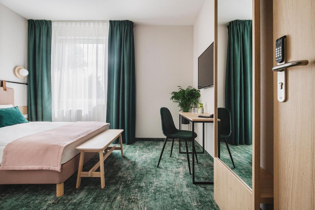 Hi Hotel Gdansk Airport ภายนอก รูปภาพ